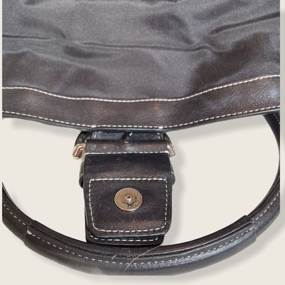 Coach Signature C Flap-over Soho Buckle Satchel - Picture 4 of 9